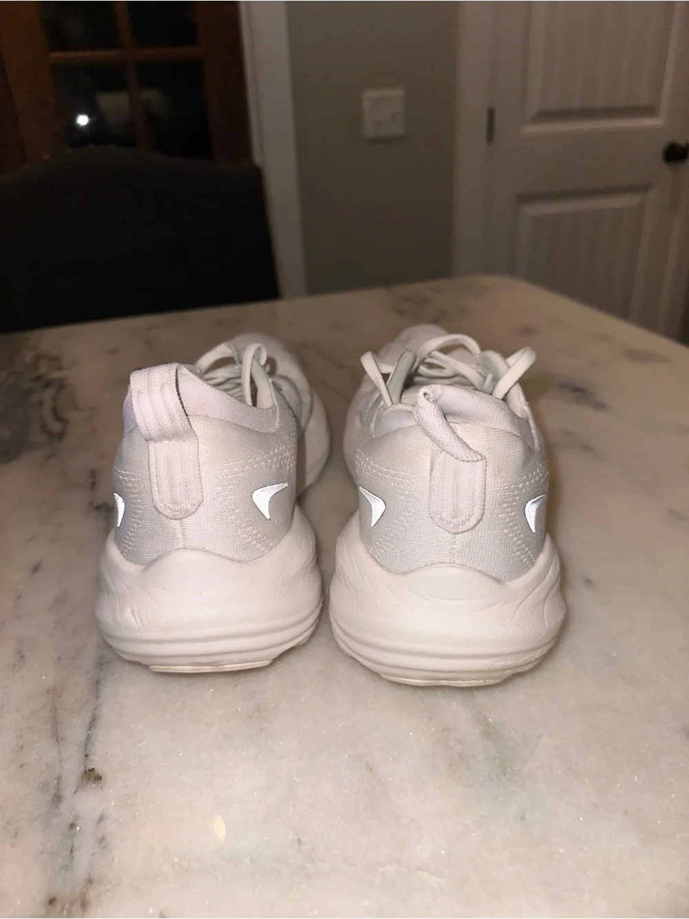 Brooks Size 10 White Women's Running Sneakers
